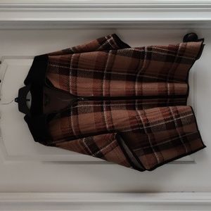 TAHARI NWOT sweater cape coat poncho
